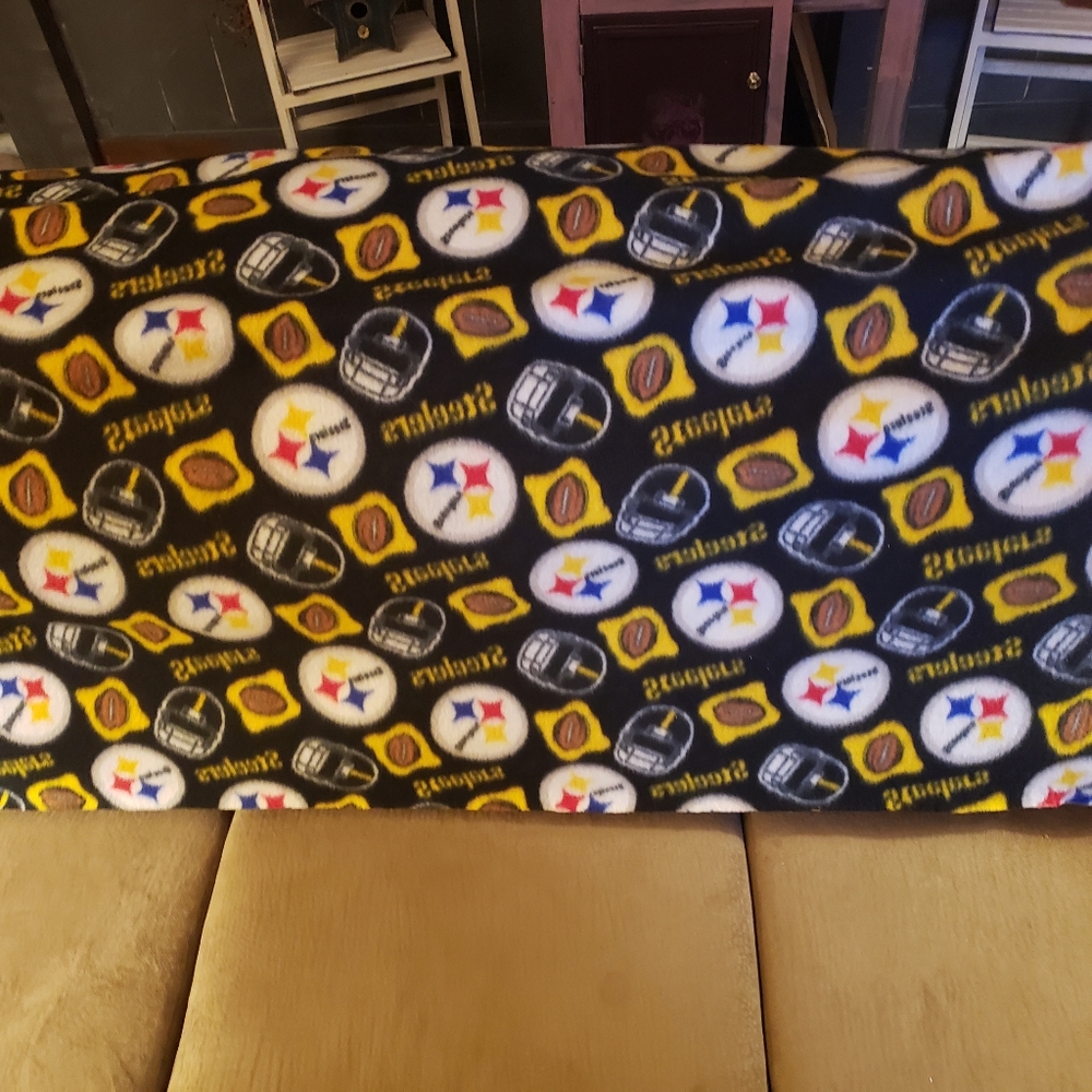 2003 Pittsburgh Steelers NFL Fleece Fabric Material 60" x 62" 1 Piece Craft Sew